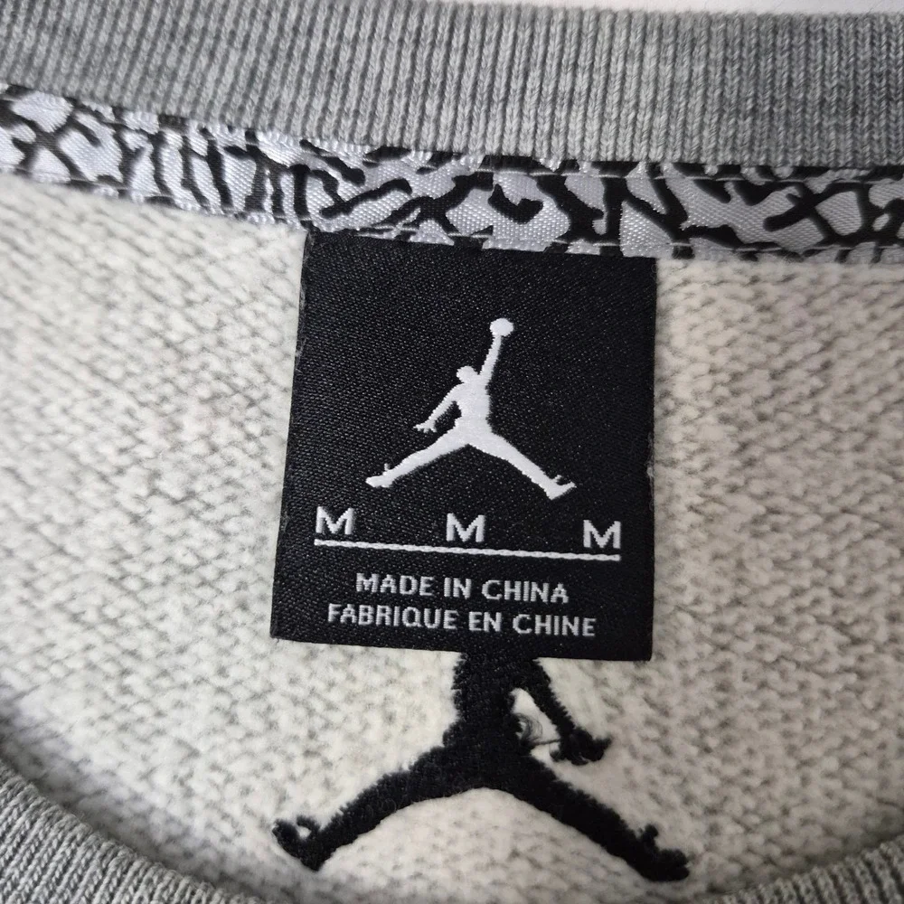 Nike Air Jordan Sweatshirt Mens Medium‎ Gray Jumpman 23 Graphic Fleece Crewneck